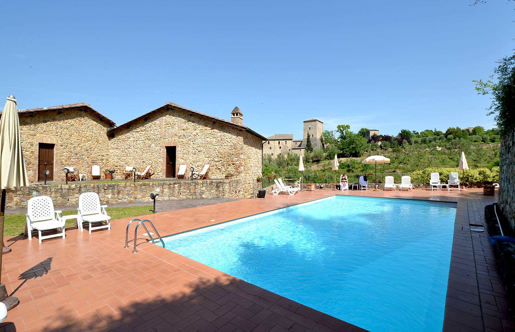 bed-and-breakfast-for-sale-in-tuscany-10-precious-villas