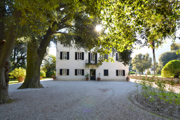 Villa for sale in Tuscany near Lucca